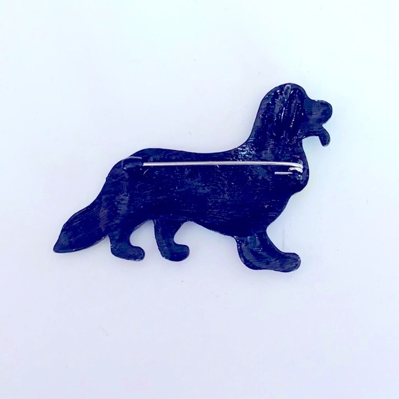 A colourful dog brooch - Picture 3 of 3